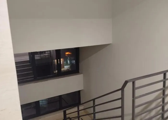 Lemon Center Self Check In טיראנה